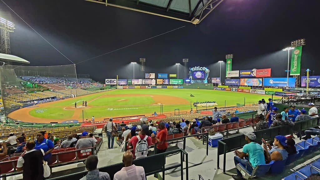 Estadio Quisqueya just before first pitch. It was still raining, but the umpires waved off the tarp and started the game.
