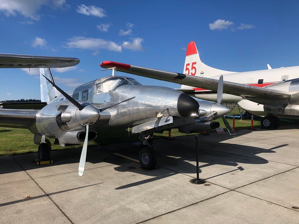 Outdoor static aircraft display