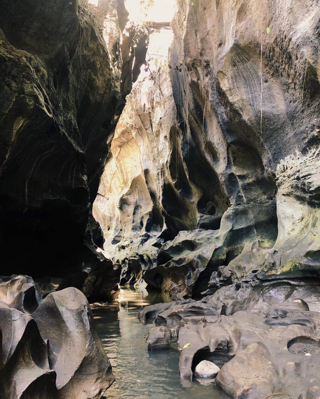 Beji Guwang Hidden Canyon