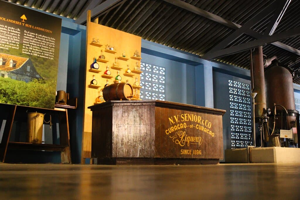 Landhuis Chobolobo Distillery Tour