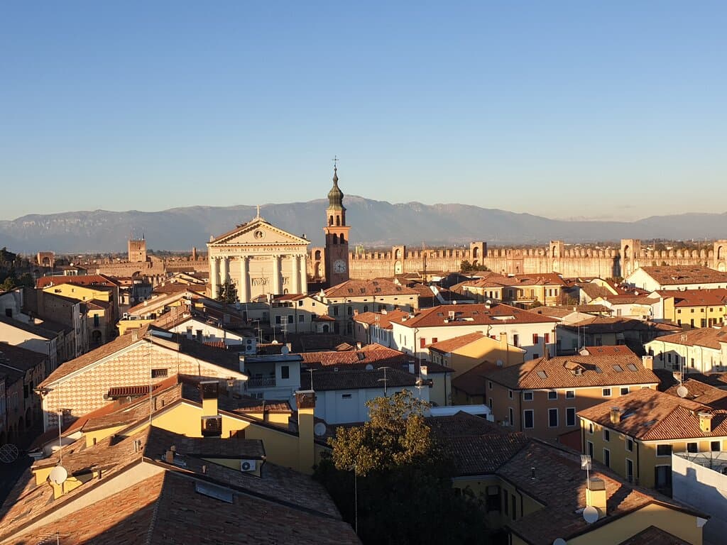 Cittadella - vista su città e Duomo SS Prosdocimo e Donato da terrazza Torre di Malta (Pd)