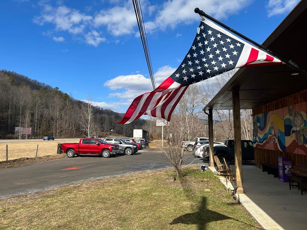 Check out all the #catlovers that usually have made a #uturn to stop, park, and visit The American Museum of The House Cat, aka the WNC Cat Museum. We love to meet guests from all walks of life.  Come see us!  This picture could be any day, but it was actually taken earlier this month, after new years.