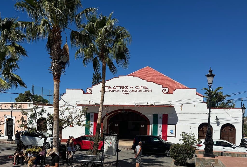 Márquez de León Theater