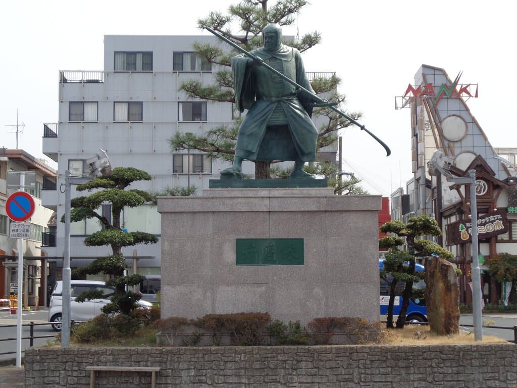 Benkei Statue Kii-Tanabe