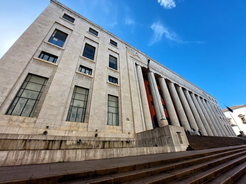 Scorcio del grande palazzo