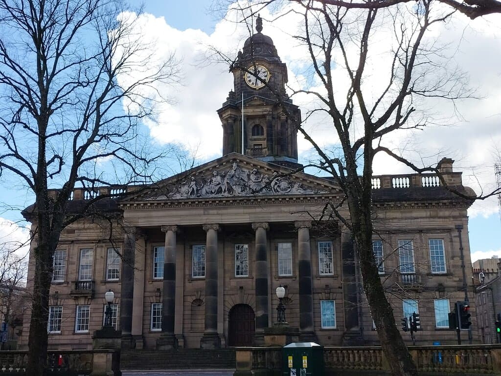 Grand civic square