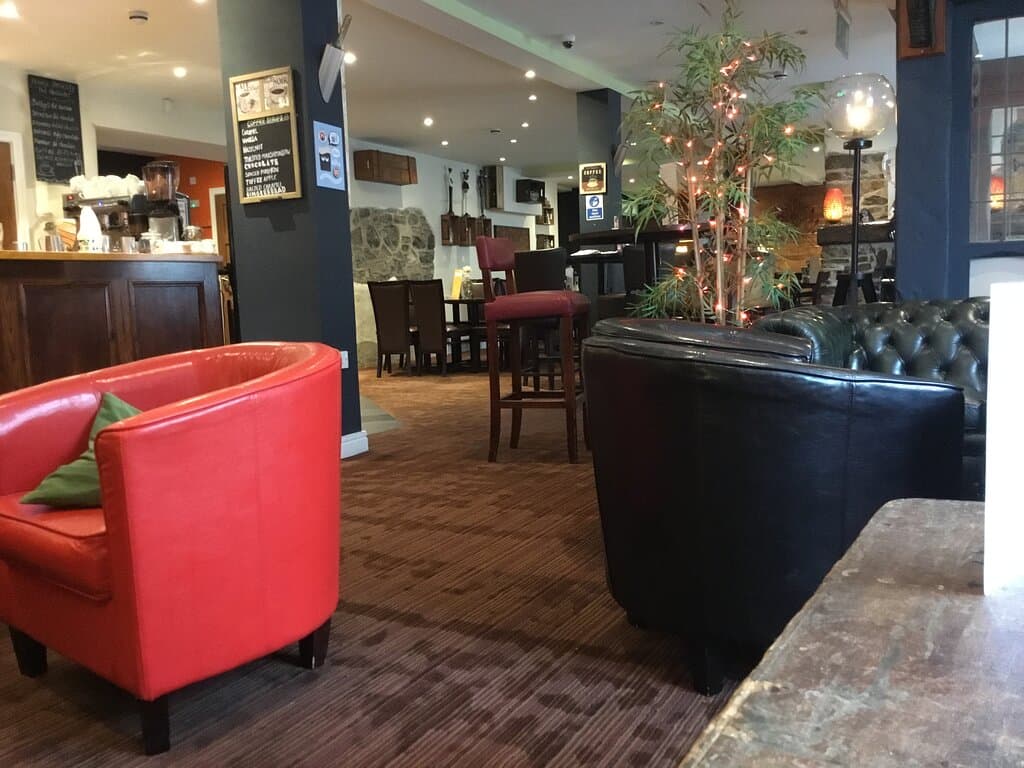 Lounging area looking into the restaurant 