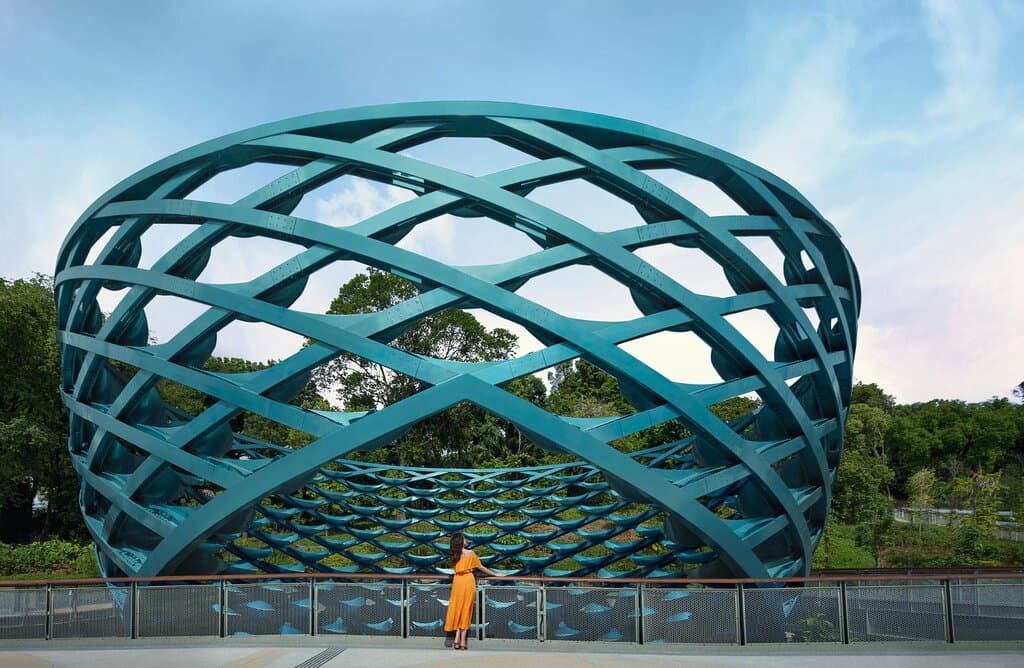 Welcome to Symphony Streams, where the trickling waters set the tone for serenity. In this tranquil oasis, the rhythmic flow of water harmonizes with Sentosa's coastal breeze, offering a soothing backdrop to your sensory journey.