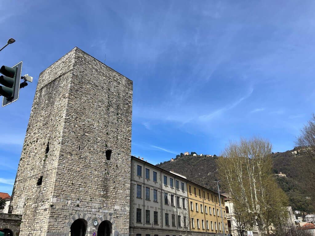 Porta Torre Piazza Vittoria