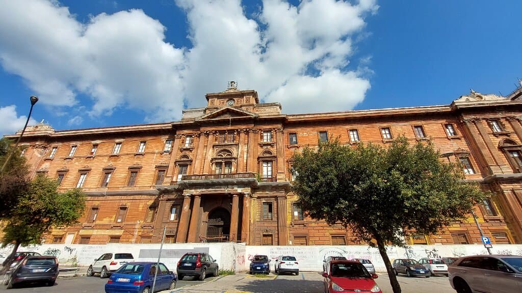 Bâtiments vide en restructuration