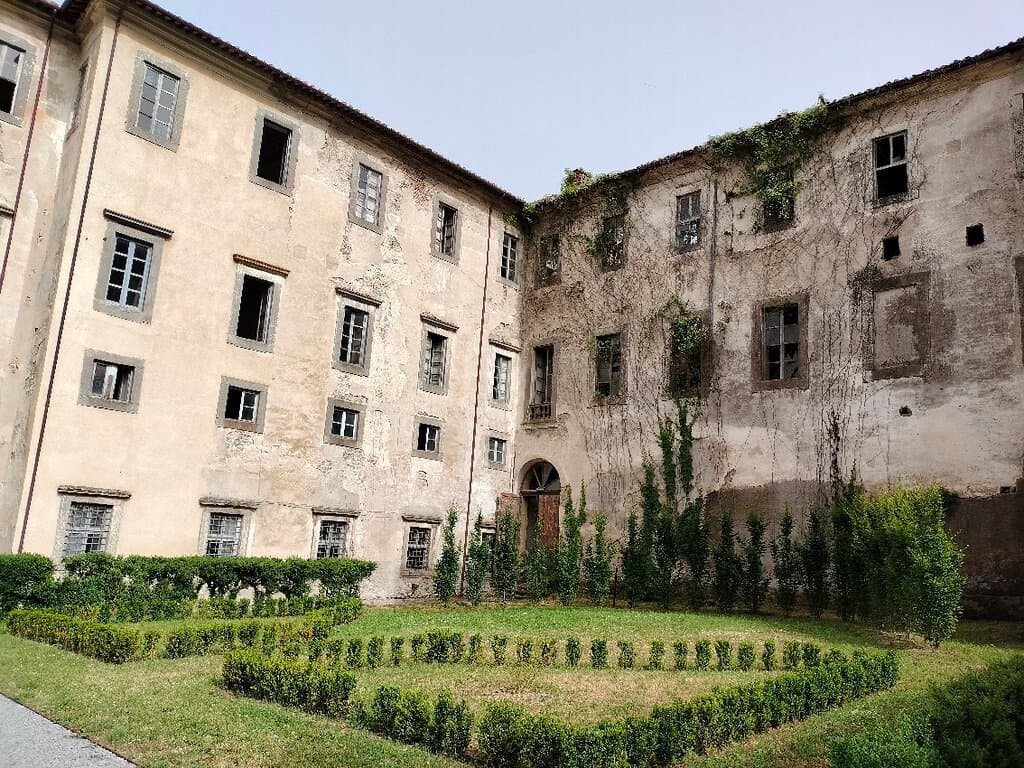 Palazzo Chigi-Albani