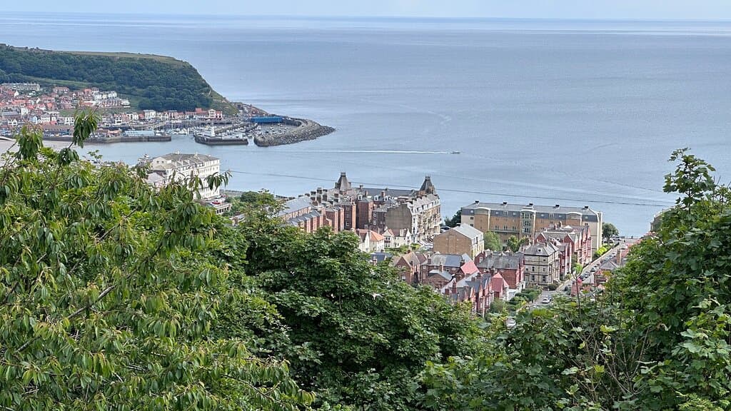 Oliver's Mount and War Memorial