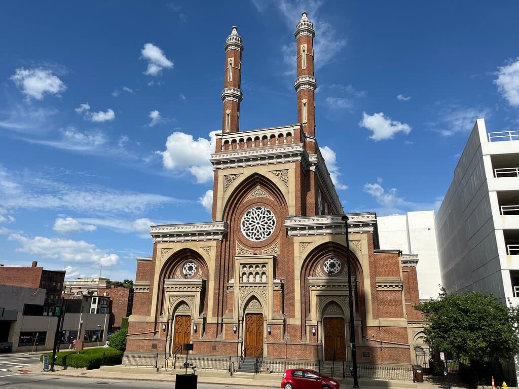 Plum Street Temple