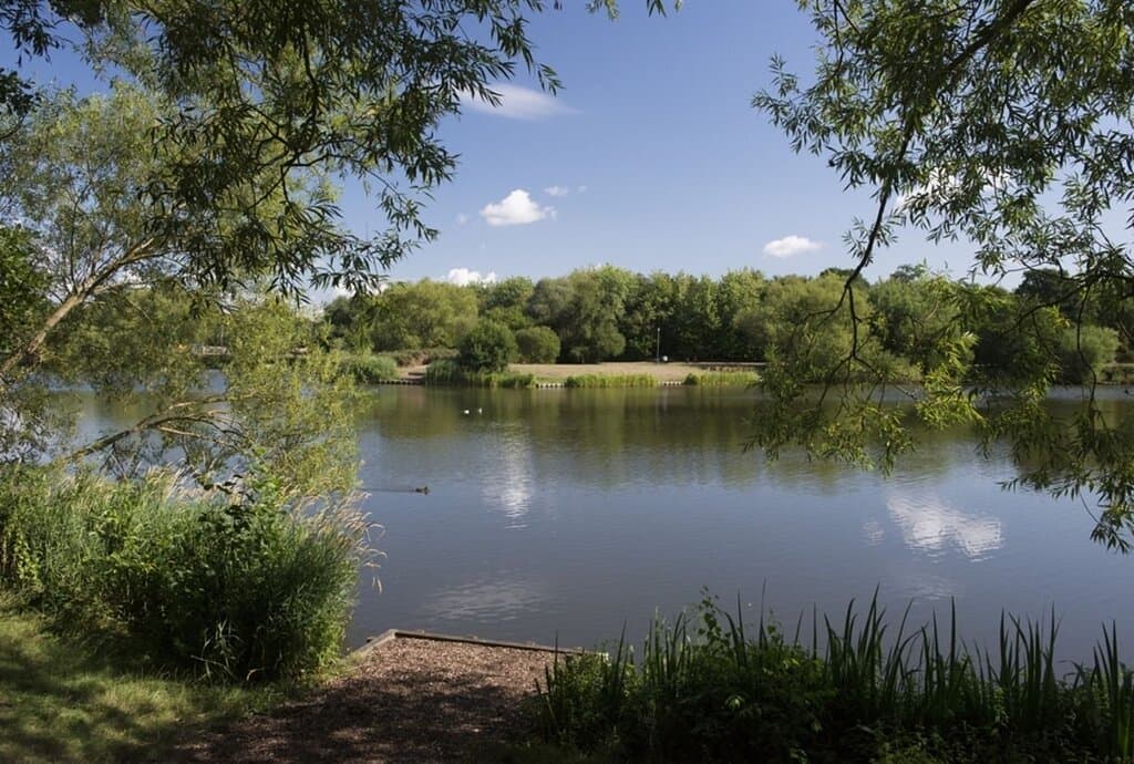Goldsworth Park Lake