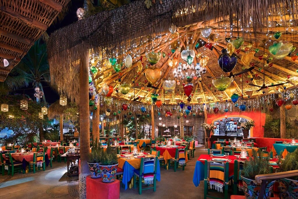 Beautiful location for dining, with dim lighting and a contemporary Mexican atmosphere. 