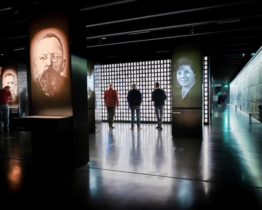 Tentoonstelling in het ondergrondse museum.