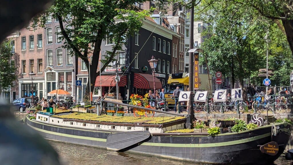 Houseboat Museum exterior