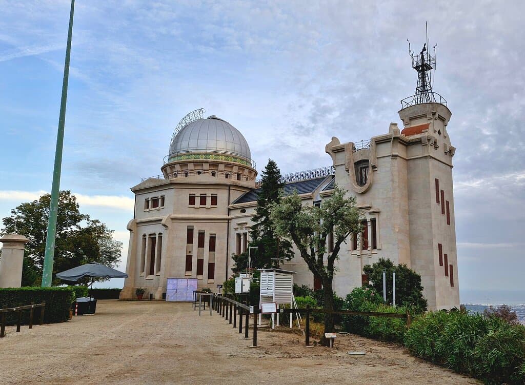 Explore the Parc del Tibidabo Observatory