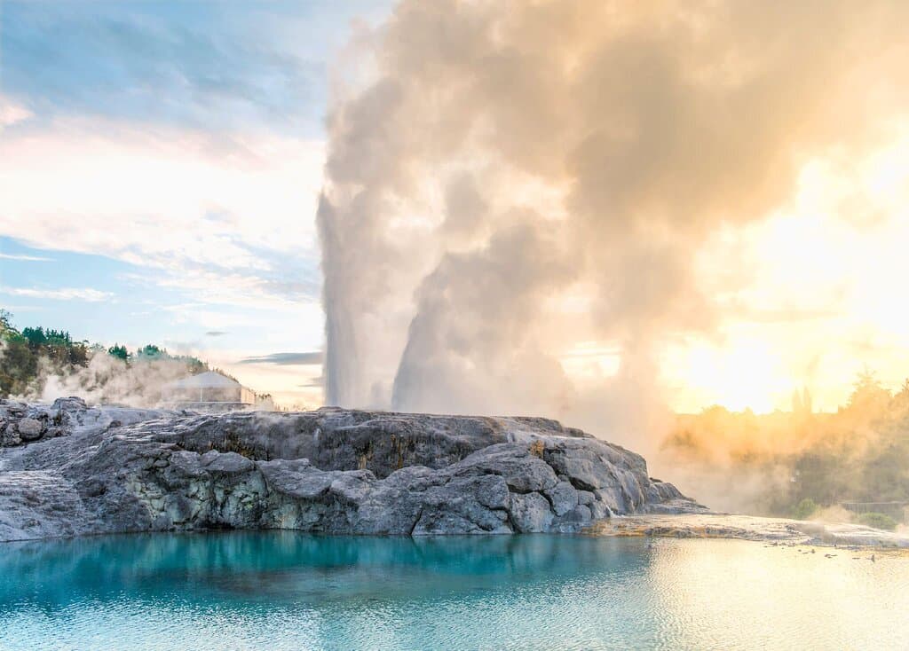 Pōhutu geyser