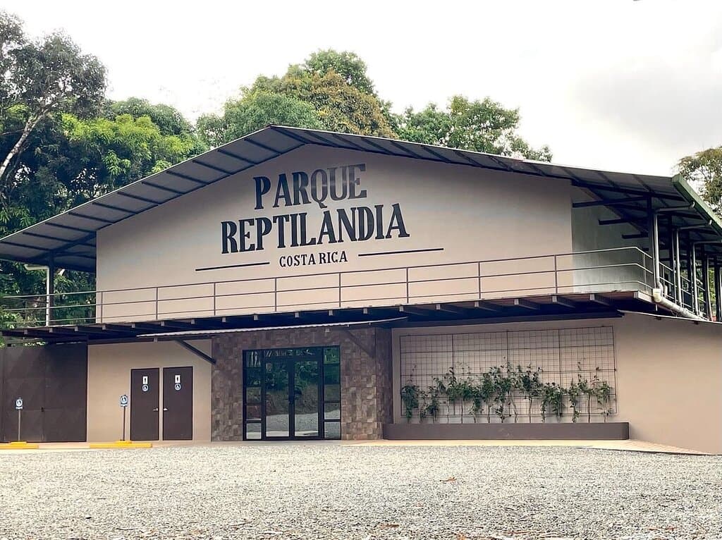 Parque Reptilanida - Costa Ricas reptile paradise.