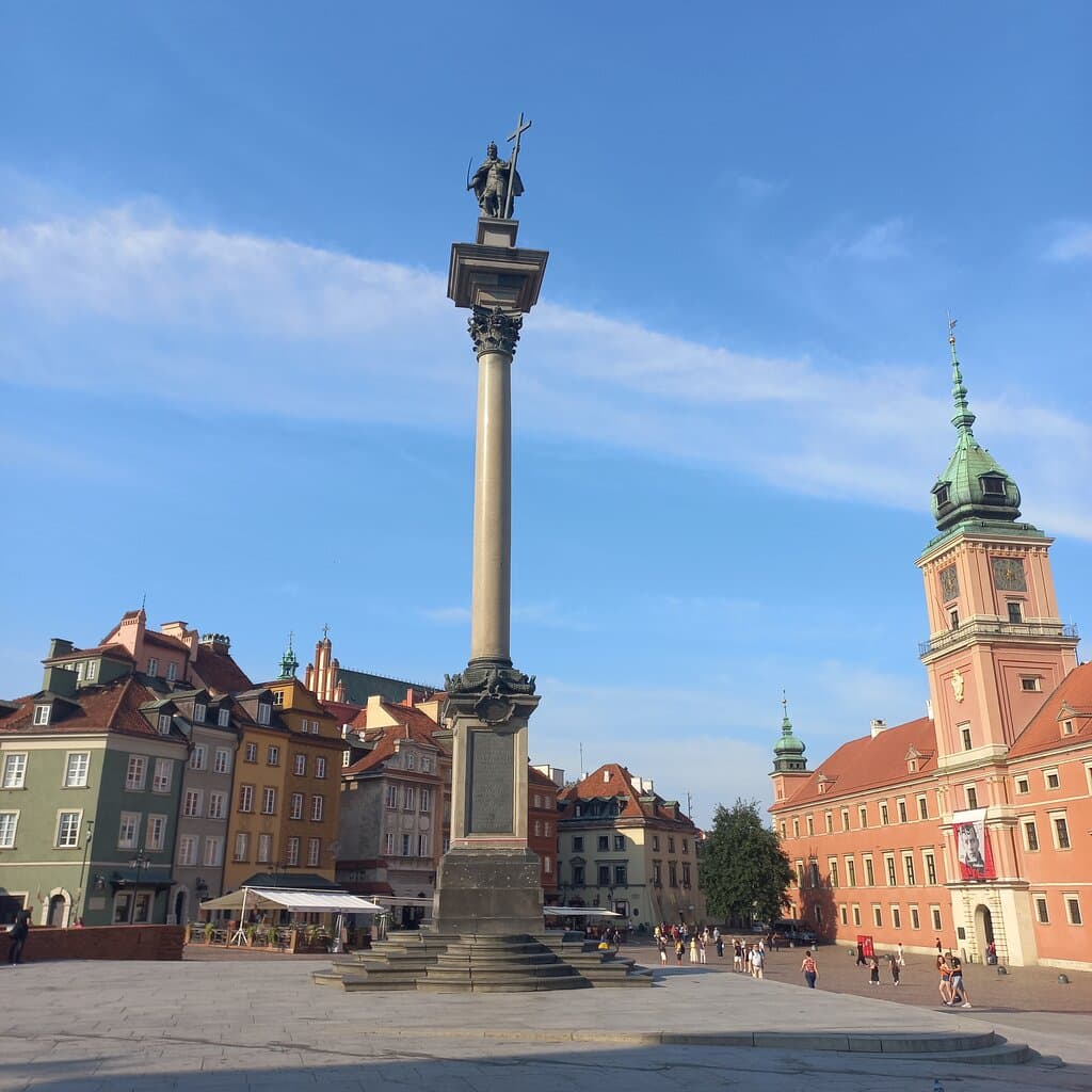 La vieille ville et le Palais Royal sur la droite