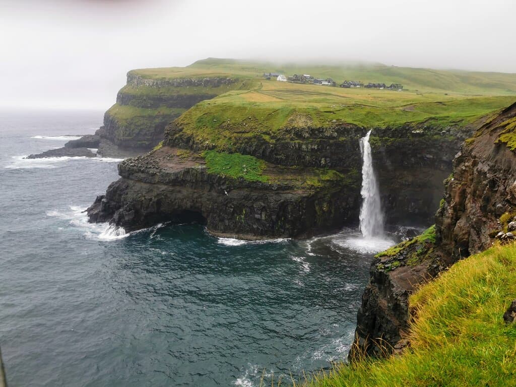 Gåsadalur med Mulafoss 