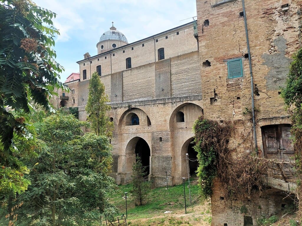 Esterno del Ponte di Diocleziano