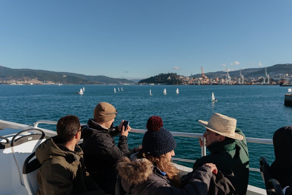 Viajes en grupos a las Islas Cíes en invierno con Mar de Ons.