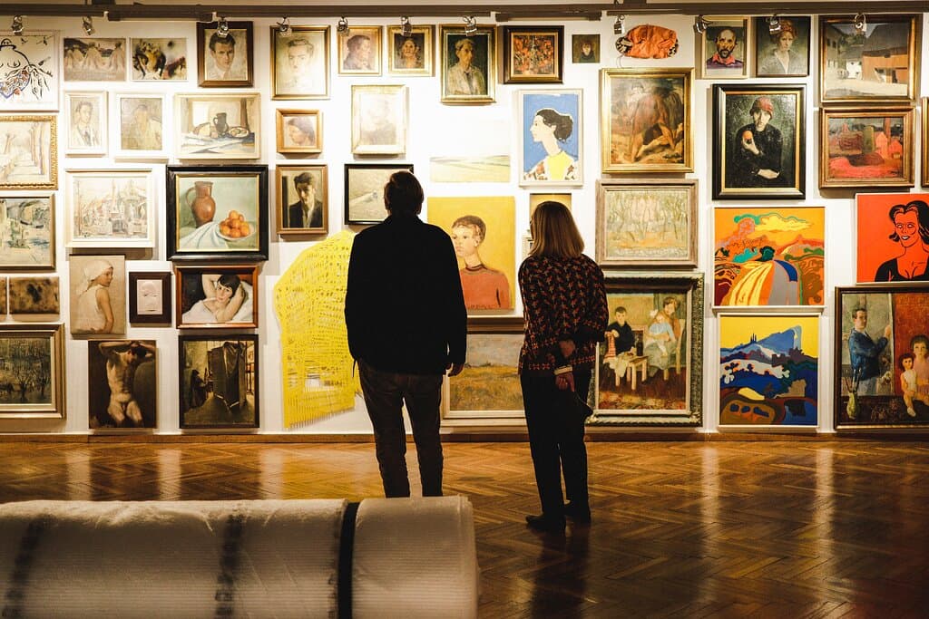 Exhibition Spekter. 70 Years of the UGM Collection opens up a spectrum of views, positions, and forms, both within the artworks from the UGM Collection and in the art of exhibition-making as such. 2 February 2024–9 November 2025 Photo: Janez Klenovšek