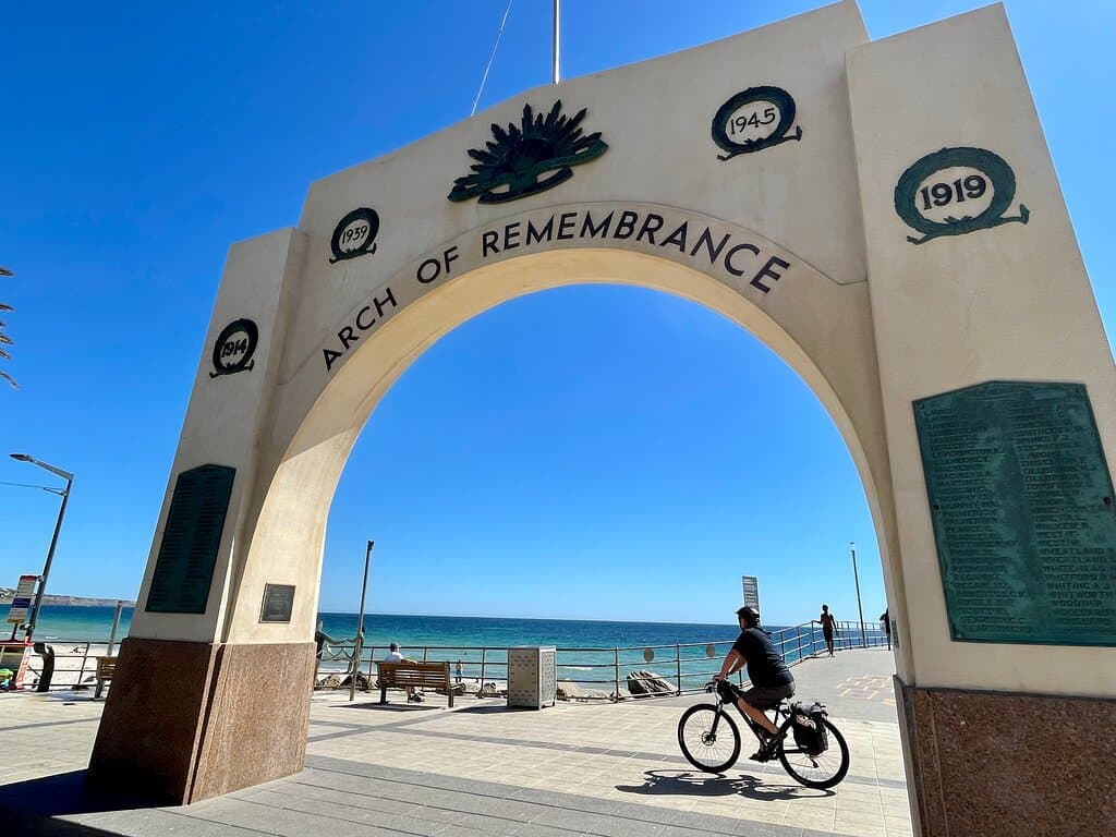 This large Arch of Remembrance was first erected in 1926 to honour the 114 Brighton residents who served in The Great War and the
22 who were killed.