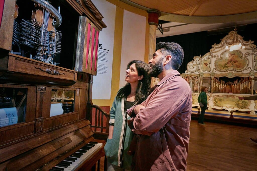 Learn more about the special stories and technical craftsmanship behind all the music machines