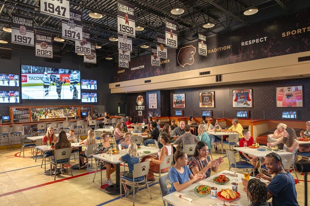 The Bears' Den℠ welcomes families and sports fans of all ages to enjoy one of the best spots for lunch and dinner in Hershey, Pennsylvania. 
