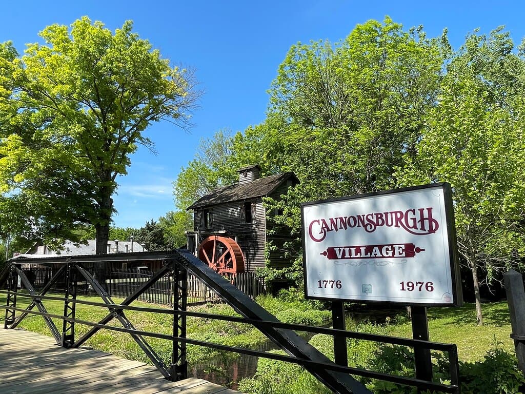 Cannonsburgh Village