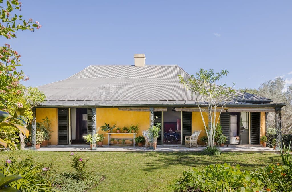 Exterior of Elizabeth Farm