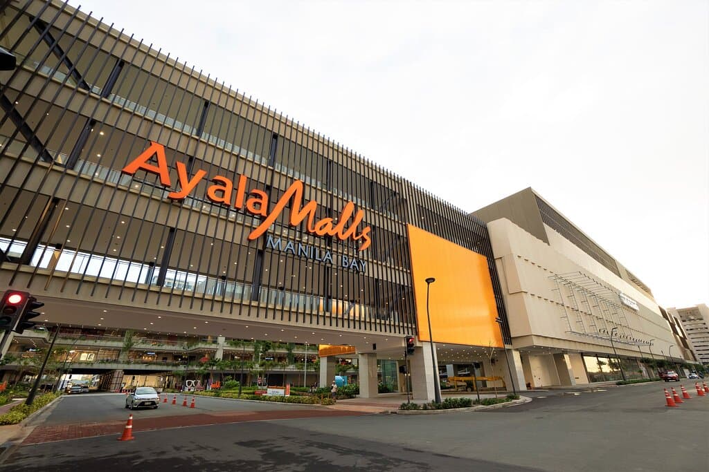 Ayala Malls Manila Bay is a commercial development of Ayala Land Inc. located at Asean Avenue, Parañaque City. It is the retail destination where rich local heritage and design meet global lifestyles and brands. It features a strong ensemble of homegrown retail concepts and specialty multicultural hubs merging local distinct design with international art, fashion and food.