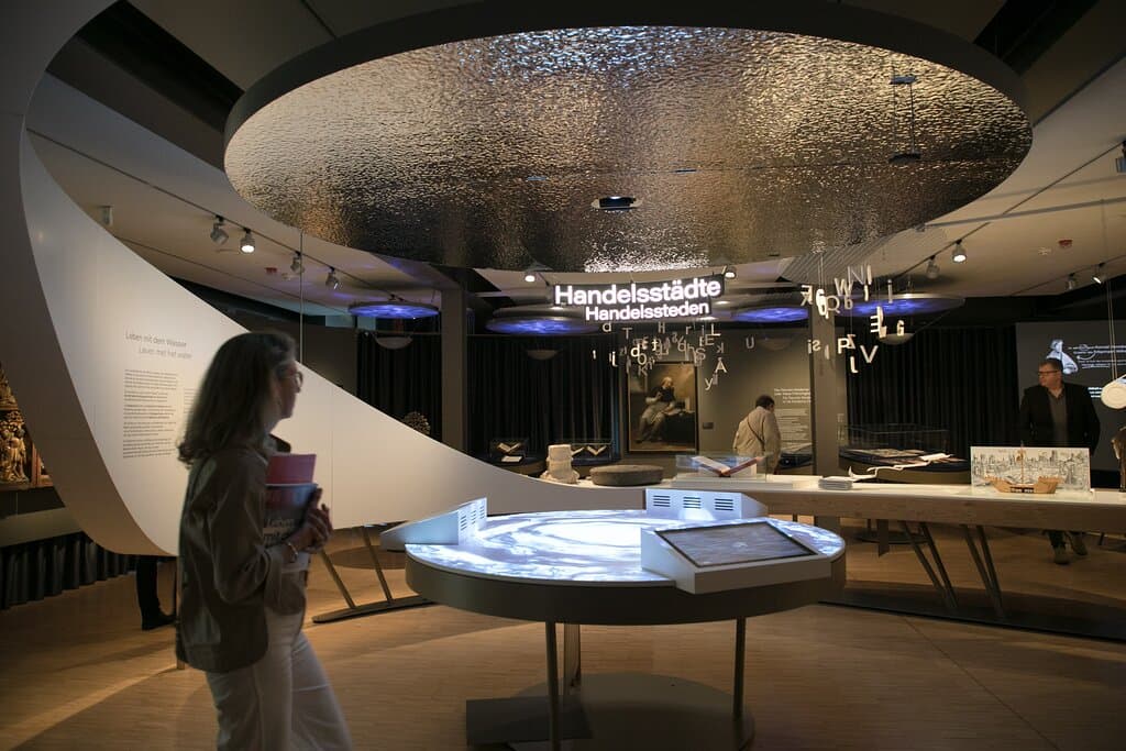 Beginne die Reise an der Quelle des Rheins