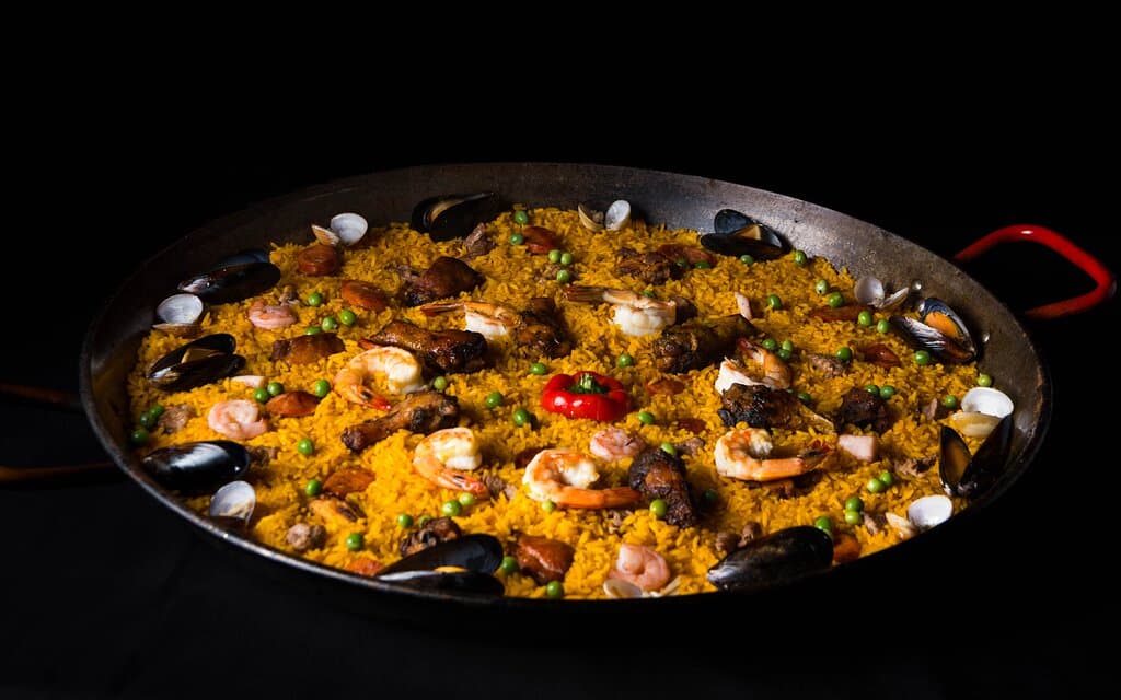 Paella Mar y Tierra