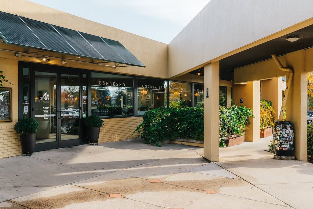 Fresh house-made pasta, local espresso, old world wines, craft cocktails, and weekend brunch.