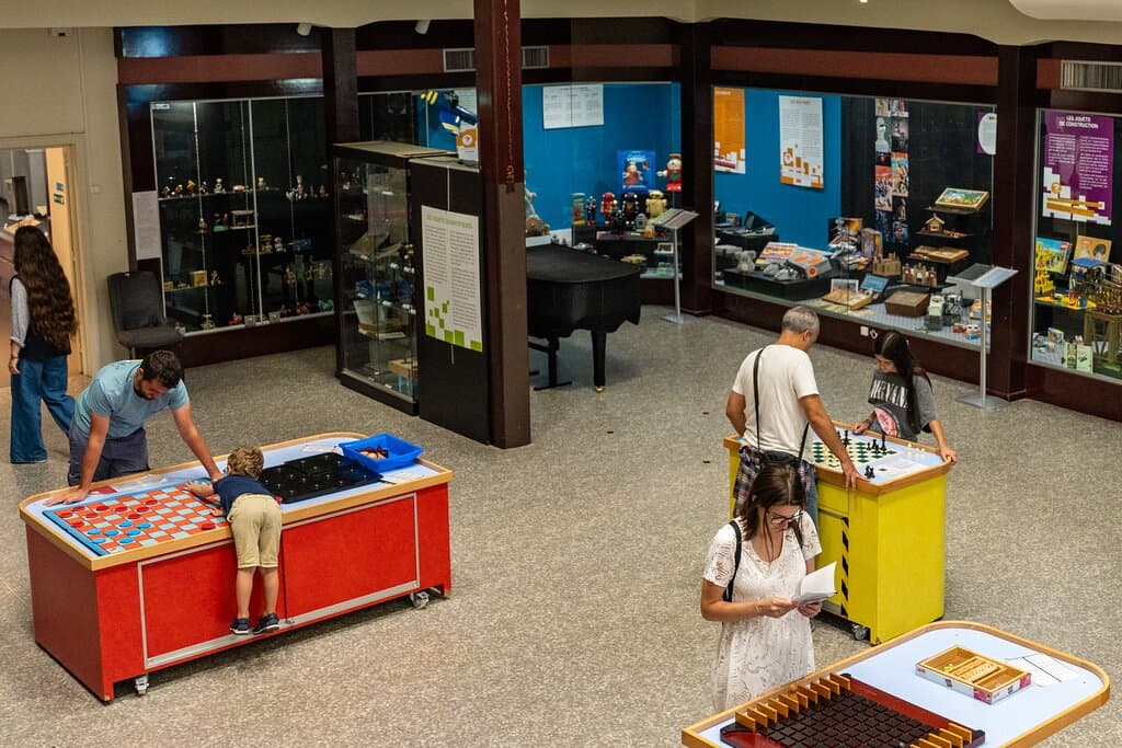 Des jeux à disposition pour une visite animée ! 