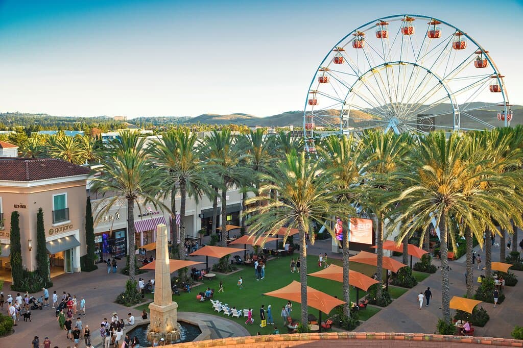 Giant Wheel at Irvine Spectrum Center