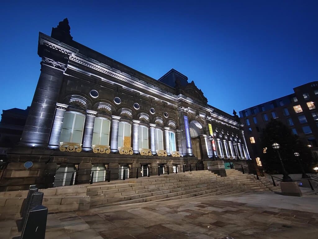 Exterior of Leeds City Museum