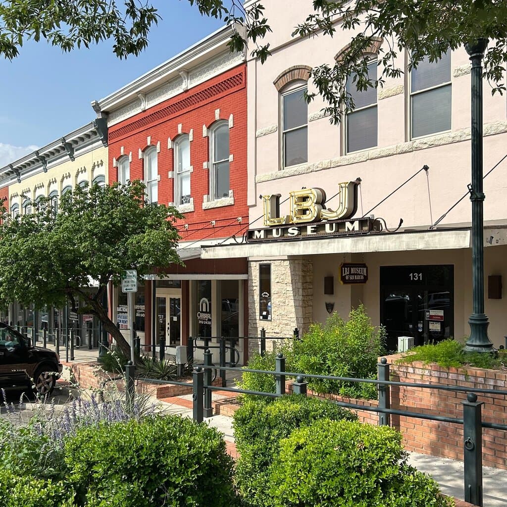 The Lyndon Baines Johnson Museum in San Marcos stands as Texas's sole institution dedicated to commemorating Johnson's university years and his teaching tenure in Cotulla. Established in response to the recommendations made by the Mayor’s Blue Ribbon Committee on Tourism Development (1996-1997), the museum's mission is to preserve Johnson's legacy, emphasizing his experiences at Southwest Texas State Teachers College and his significant contributions to education and civil rights legislation.