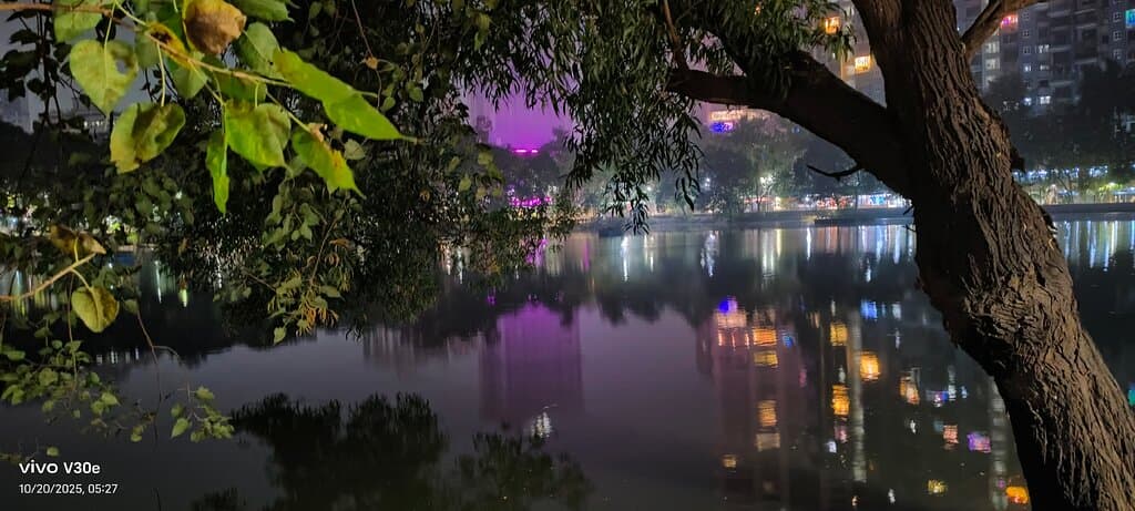 Kachrali Talao ( garbage Lake) It is one of the beautiful lake in Panchpakhadi Thane, In front of Thane Municipal corporation office.
