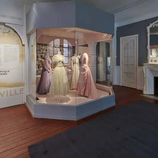 Dior Couture Exhibitions