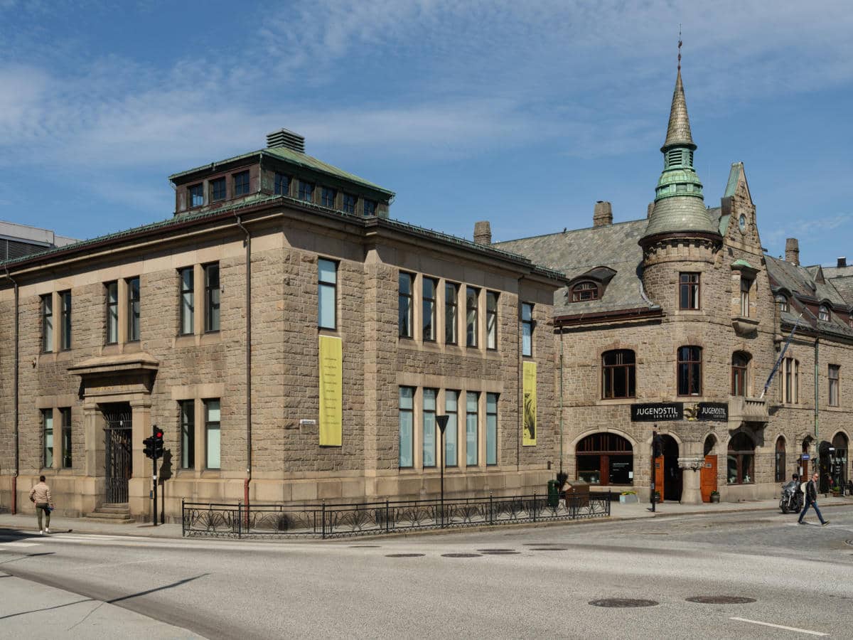 Art Nouveau Influence