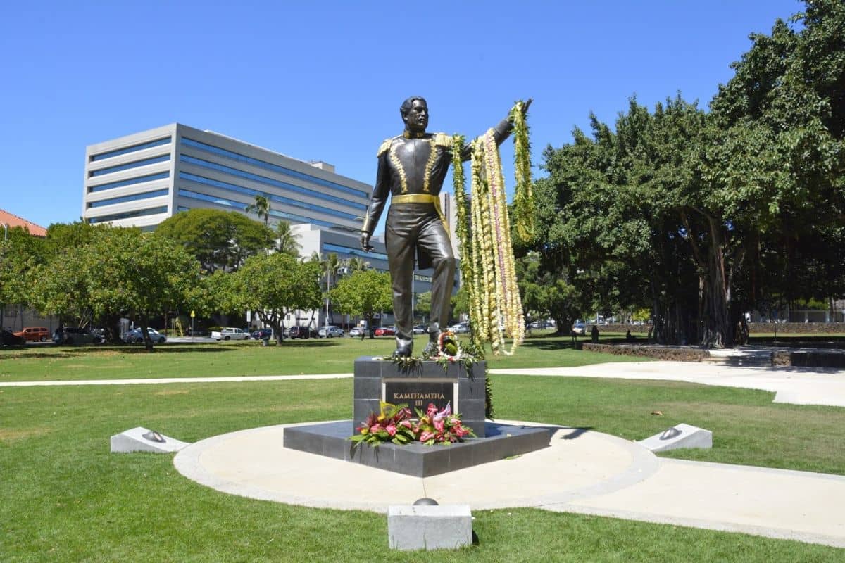 Statue of King Kamehameha III