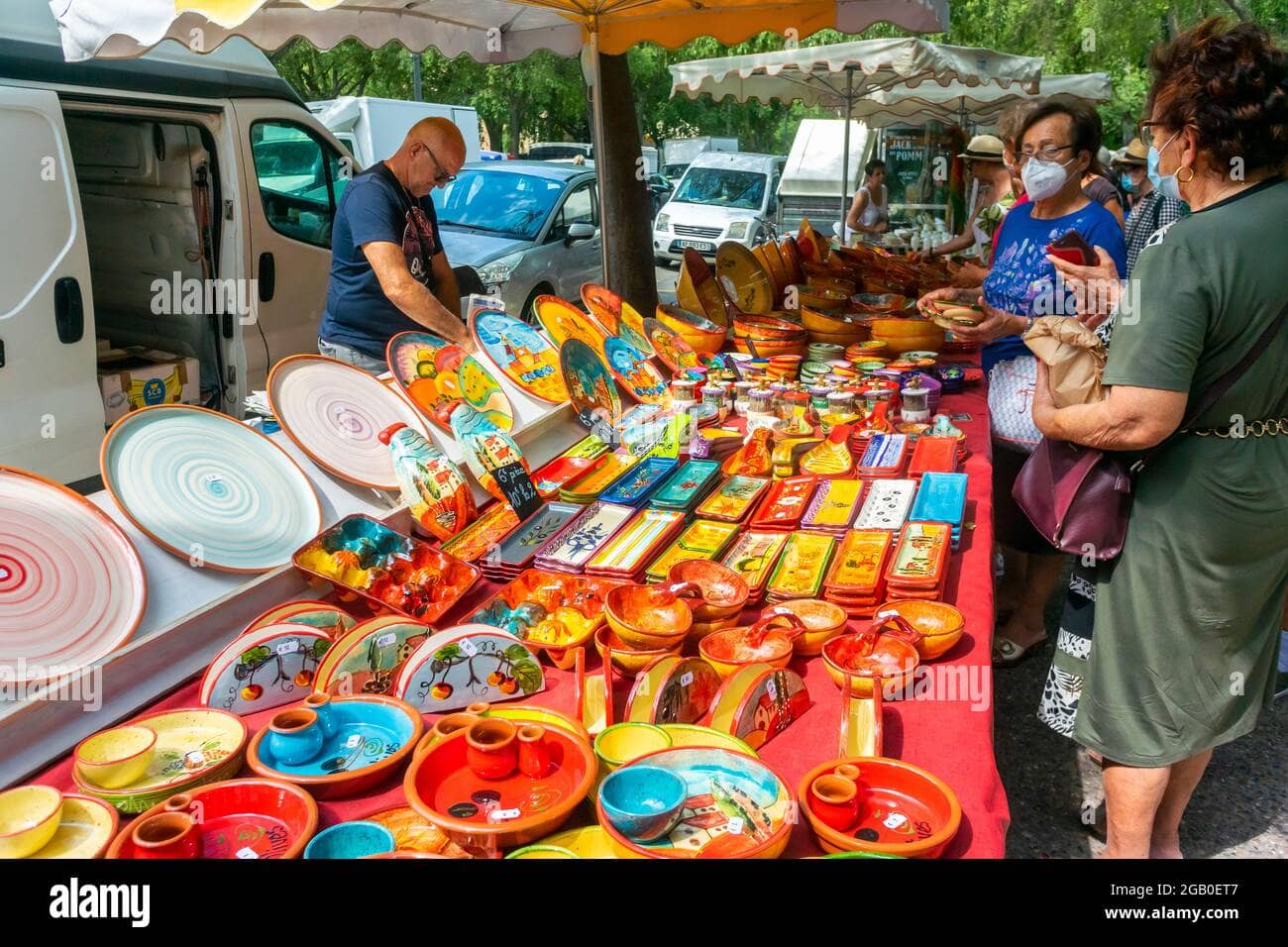 Artisan Crafts & Local Goods