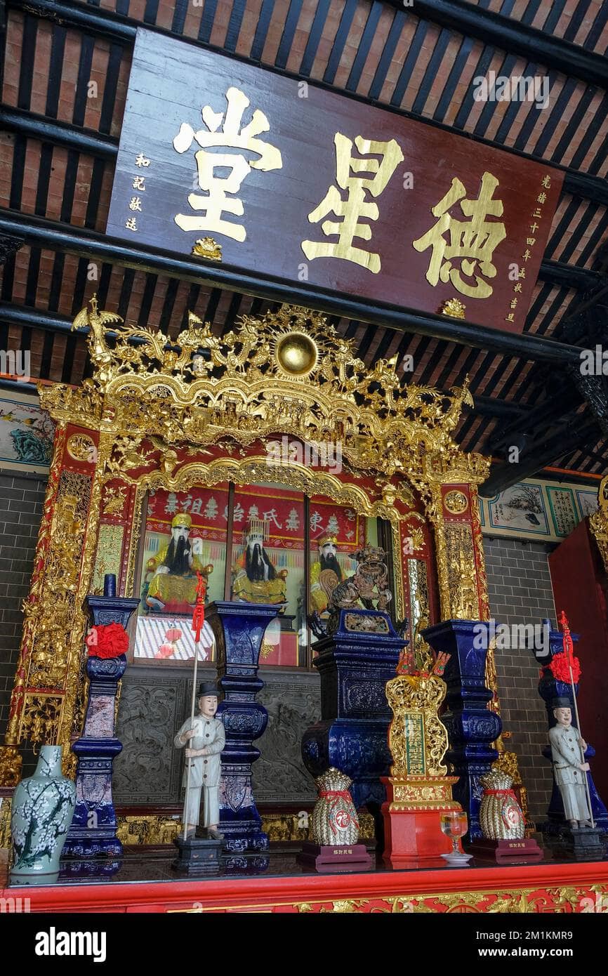 Gilded Carvings & Murals