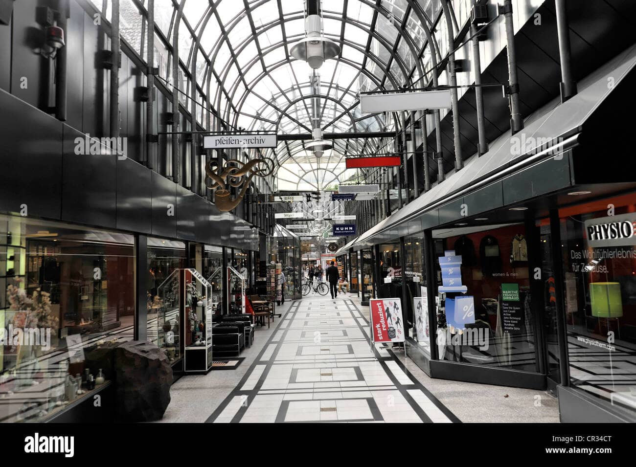 Chic Shopping Experience