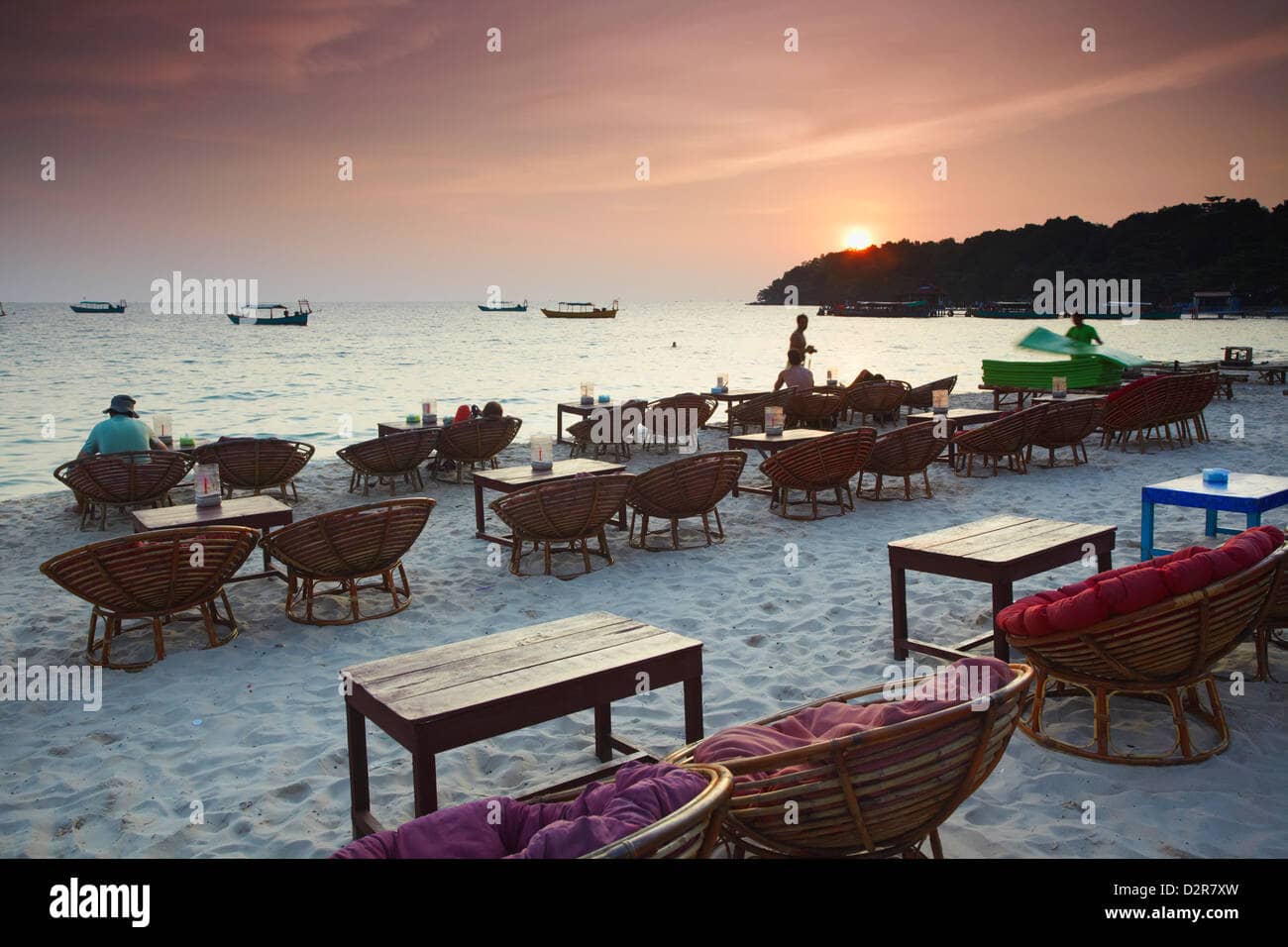 Lively Beachfront Cafes